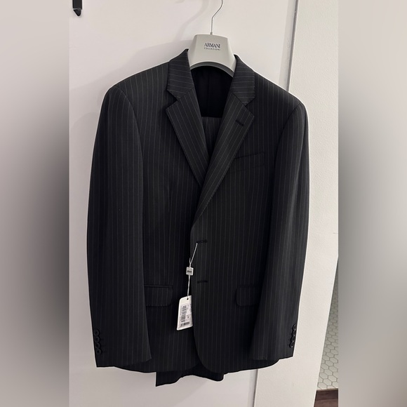 Brand new Armani Collenzioni pinstripe suite 48C - Picture 3 of 3